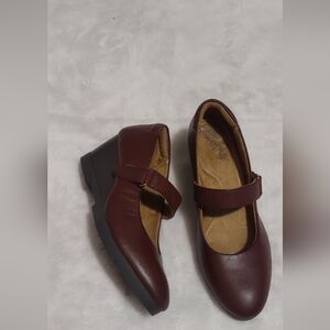 Natural soul shoes for women size 8